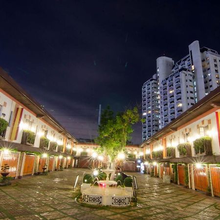 Victoria Court Suites Pasig Eksteriør bilde