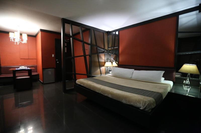 Victoria Court Suites Pasig Eksteriør bilde