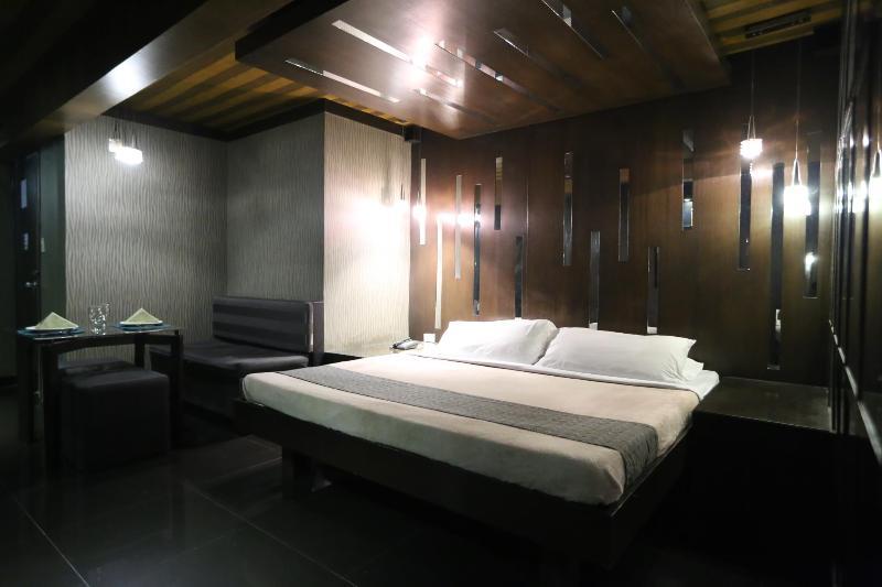 Victoria Court Suites Pasig Eksteriør bilde